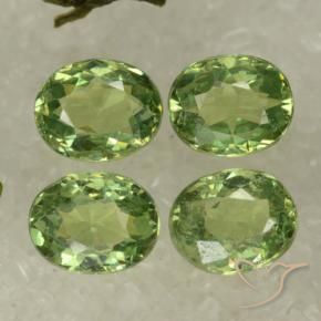 Pedras preciosas de Granada demantóide Amarelo verde natural de 1.68 ct, oval, VS