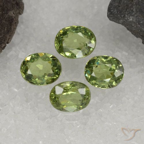 1.81ctw Natural verde escuro Granada demantóide, oval, VS