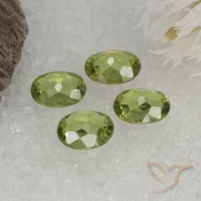 Pedras preciosas de Granada demantóide Amarelo verde natural de 1.44 ct, oval, VS