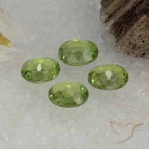 Pedras preciosas de Granada demantóide Verde médio natural de 1.63 ct, oval, VS