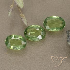 Pedras preciosas de Granada demantóide Luz verde natural de 1.40 ct, oval, VS-SI