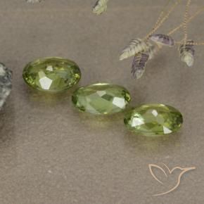 Pedras preciosas de Granada demantóide Verde oliva natural de 1.48 ct, oval, VS-SI