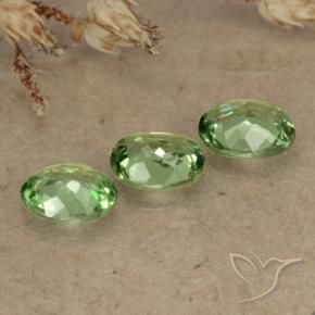 Pedras preciosas de Granada demantóide Verde Floresta Claro natural de 1.00 ct, oval, VS-SI