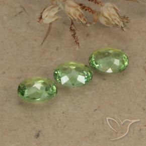 Pedras preciosas de Granada demantóide Verde limão natural de 1.02 ct, oval, VS-SI