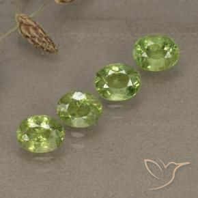 Pedras preciosas de Granada demantóide Verde Vivo Claro natural de 2.04 ct, oval, VS-SI