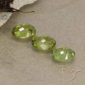 Pedras preciosas de Granada demantóide Verde oliva natural de 1.23 ct, oval, VS-SI