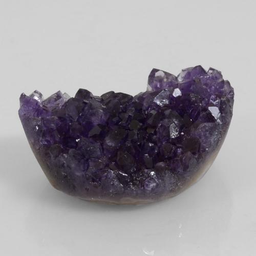 Drusa de ametista violeta natural 67,83ct, forma extravagante, opaco
