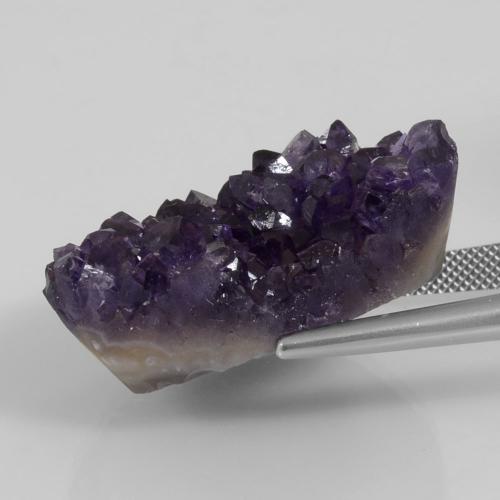 Drusa de ametista violeta natural 67,83ct, forma extravagante, opaco