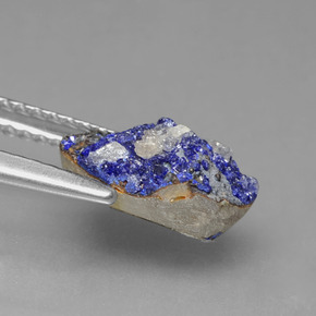 Drusa de azurita azul natural 2,34ct, forma extravagante, opaco