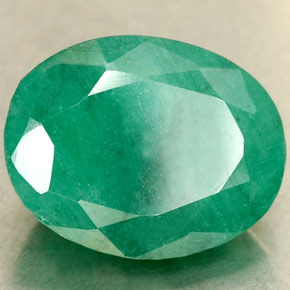 Esmeralda verde natural 2,35ct, corte oval, SI-I1