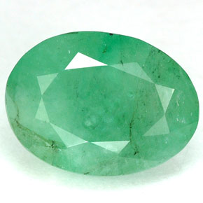 Esmeralda verde natural 4,60ct, corte oval, I1