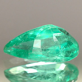 Esmeralda Verde Natural 1.29ct, Formato de pêra, VS