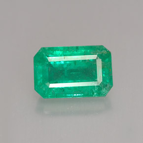 Esmeralda verde natural 1,30ct, corte esmeralda, I1