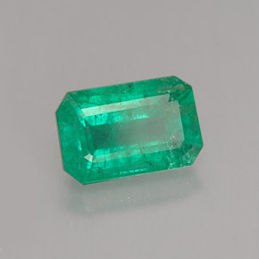 Esmeralda verde natural 1,30ct, corte esmeralda, I1