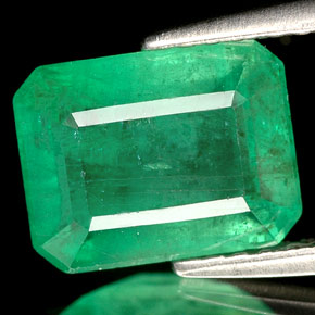 Esmeralda verde natural 2,35ct, corte esmeralda, I1
