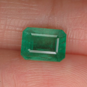 Esmeralda verde natural 1,54ct, corte esmeralda, I1