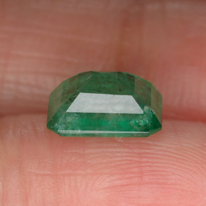 Esmeralda verde natural 1,54ct, corte esmeralda, I1