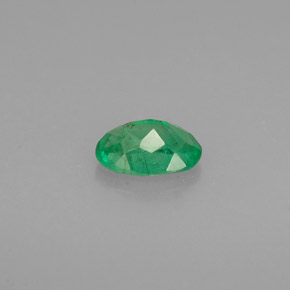 Esmeralda verde natural 0,48ct, corte oval, I1