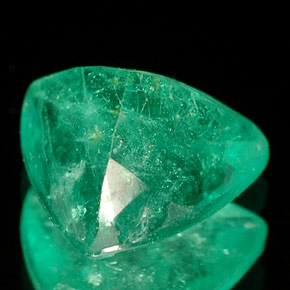 Esmeralda verde natural 1,39ct, trillion, I1