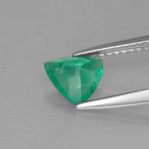 Esmeralda verde natural 0,61ct, trillion, SI-I1