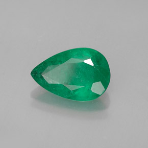Esmeralda verde natural 0,96ct, formato de pêra, I1
