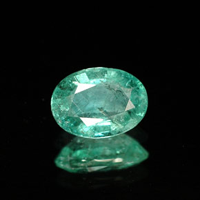 Esmeralda verde natural 0,64ct, corte oval, I1