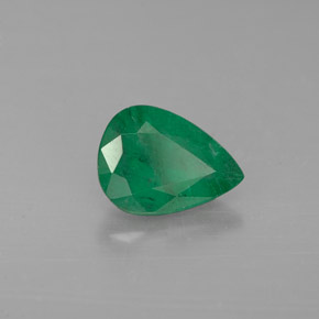 Esmeralda verde natural 0,91ct, formato de pêra, I1