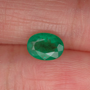 Esmeralda verde natural 0,70ct, corte oval, SI-I1