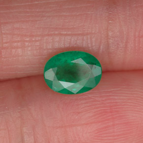 Esmeralda verde natural 0,70ct, corte oval, SI-I1