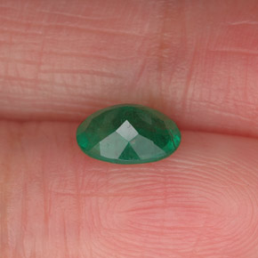 Esmeralda verde natural 0,70ct, corte oval, SI-I1