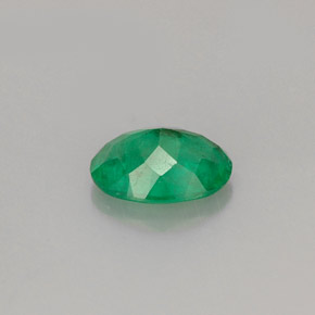 Esmeralda verde natural 0,83ct, corte oval, I1