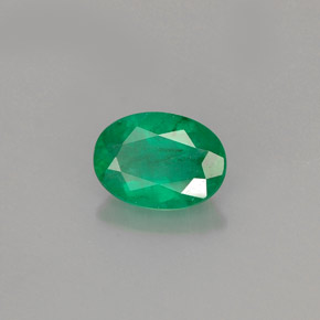 Esmeralda verde natural 0,67ct, corte oval, I1