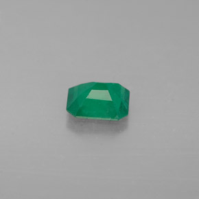 Esmeralda verde natural 0,47ct, corte esmeralda, I1