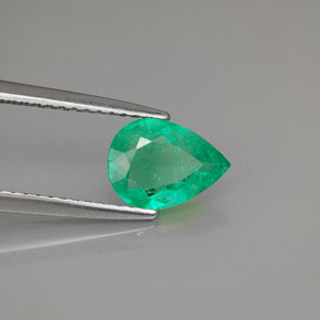 Esmeralda Verde Natural 0.90ct, Formato de pêra, SI-I1