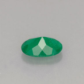 Esmeralda verde natural 0,63ct, corte oval, I1