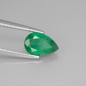 Esmeralda verde natural 0,69ct, formato de pêra, I1