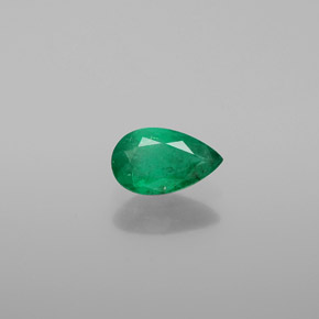 Esmeralda verde natural 0,53ct, formato de pêra, I1