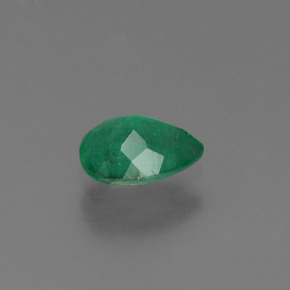 Esmeralda verde natural 0,65ct, formato de pêra, I1