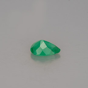 Esmeralda verde natural 0,49ct, formato de pêra, SI-I1