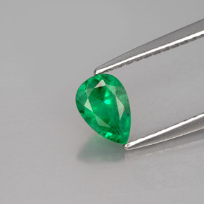 Esmeralda verde natural 0,46ct, formato de pêra, I1