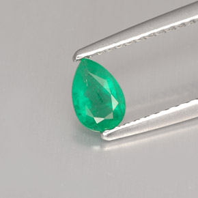 Esmeralda verde natural 0,37ct, formato de pêra, SI-I1