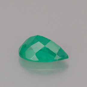 Esmeralda verde natural 0,61ct, formato de pêra, SI