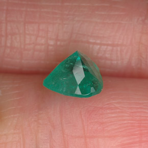 Esmeralda verde natural 0,83ct, formato de pêra, SI-I1