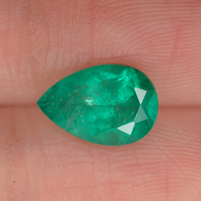 Esmeralda verde natural 1,40ct, formato de pêra, I1
