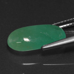 Esmeralda verde natural 4,49ct, corte oval, translúcido