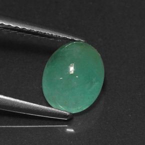 Esmeralda verde natural 2,02ct, corte oval, translúcido