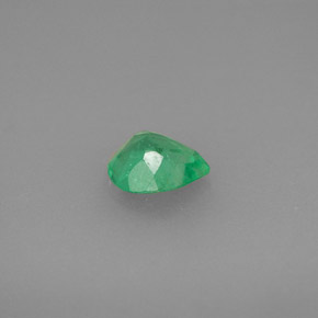 Esmeralda verde natural 0,67ct, formato de pêra, SI-I1