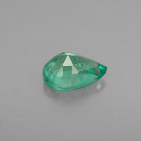 Esmeralda verde natural 0,91ct, formato de pêra, VS-SI