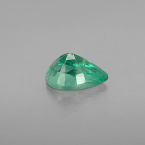 Esmeralda verde natural 0,58ct, formato de pêra, VS-SI