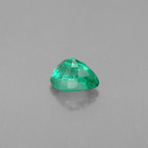 Esmeralda verde natural 0,40ct, formato de pêra, VS-SI